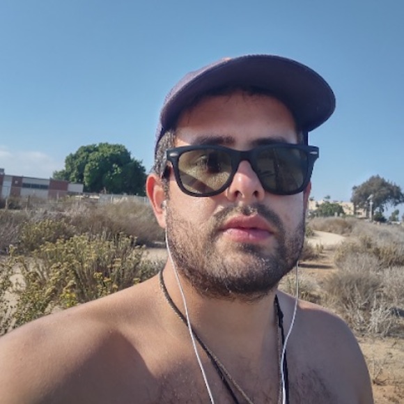 Meet your Posher, Arturo - Picture 1 of 1